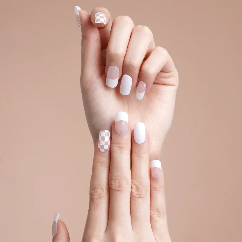 FRENCH CHECKERED | UÑAS DE GEL