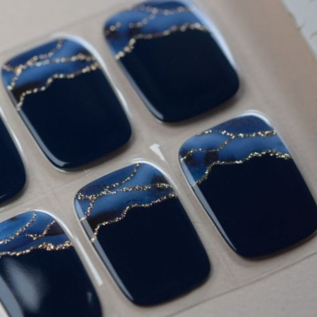 COSMIC SAPPHIRE | UÑAS DE GEL