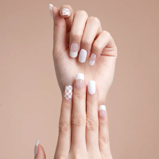 FRENCH CHECKERED | UÑAS DE GEL