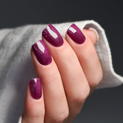 PURPLE CAT-EYE | UÑAS DE GEL