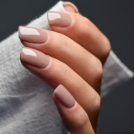 LIGHT COFFEE | UÑAS DE GEL