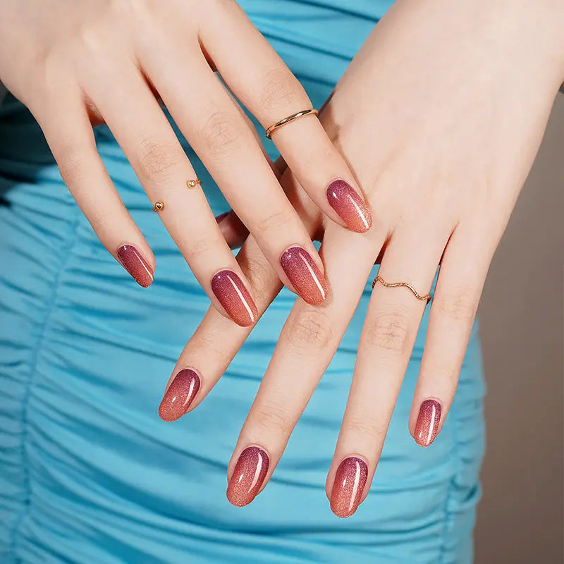 CHERRY CAT-EYE | UÑAS DE GEL