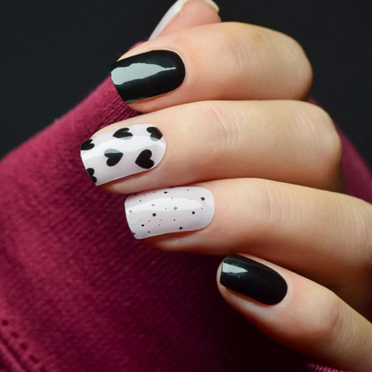 DARK COQUETTE | UÑAS DE GEL