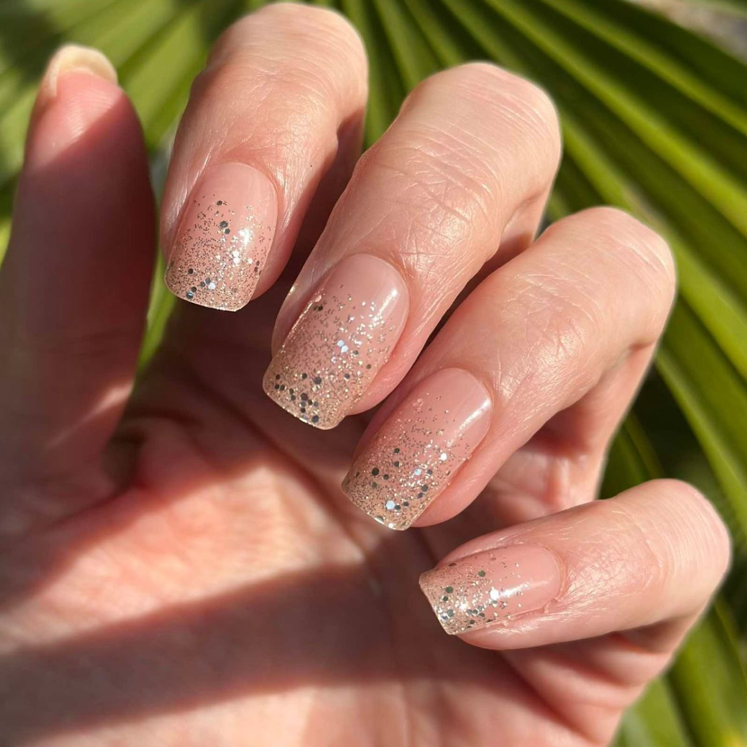 CHAMPAGNE BUBBLES | UÑAS DE GEL