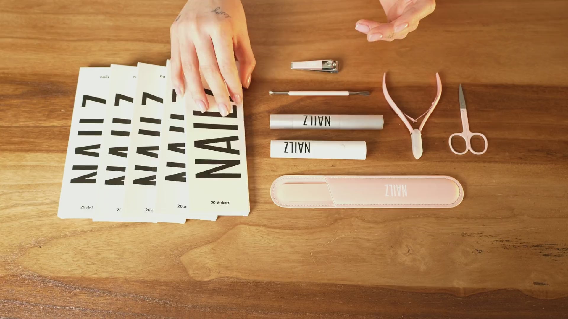 Cómo aplicar las uñas de gel NAILZ en casa